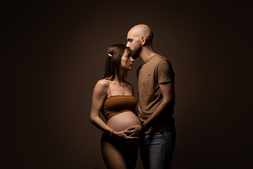 photographe-alsace-studio-couple-grossesse